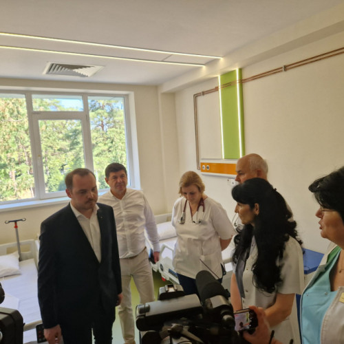 Ministrul Sănătăţii, Alexandru Rogobete, inspectează spitalele din Galaţi și laudă dotările