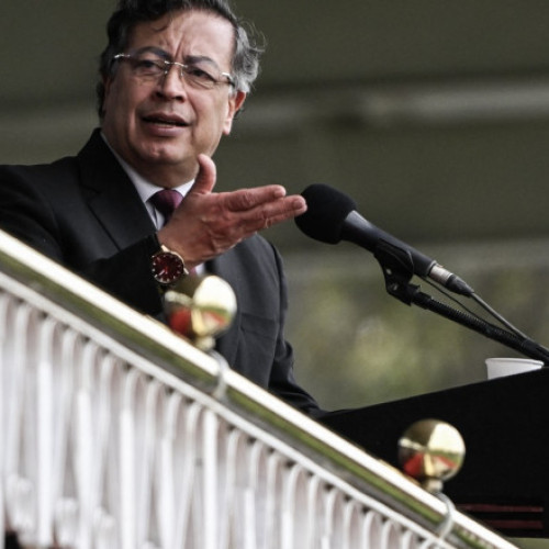 Columbia suspendă achizițiile de arme din SUA după retragerea certificării antidrog