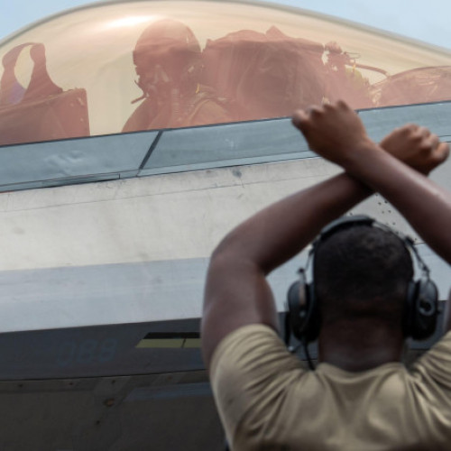 Forțele Aeriene SUA testează cu succes racheta AMRAAM cu rază extinsă de acțiune