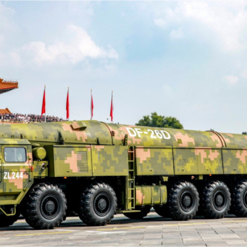 China prezintă arme noi și amenințări către insula Guam în contextul tensiunilor din Pacific