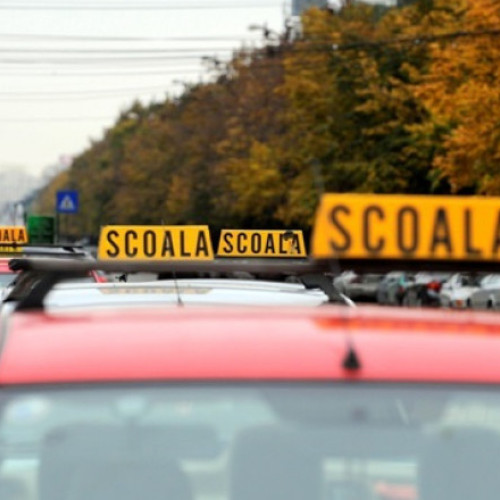 Șoferii începători ar putea fi limitați la mașini cu motoare mai puțin puternice