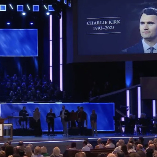 Biserici americane difuzează mesaje generate de AI în memoria activistului Charlie Kirk