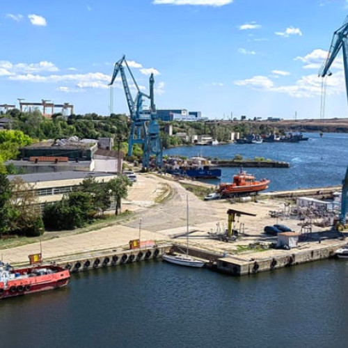 Ministrul Economiei sprijină şantierul naval Mangalia pentru a evita falimentul