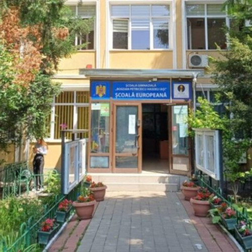 Elevă din Iași internată după ce a folosit un dispozitiv vape la școală