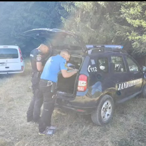 Jandarmii prahoveni au aplicat 28 de amenzi turiștilor pe traseele montane