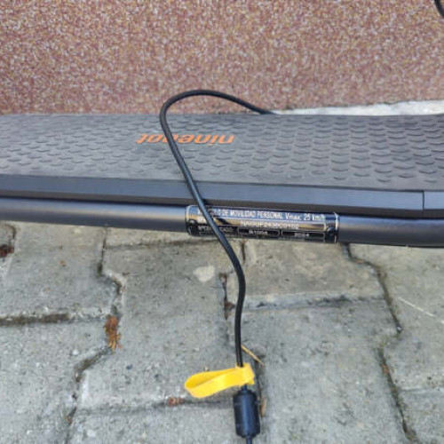 Trotinetă electrică furată în zona Bogdăneștilor, proprietarul cere ajutorul