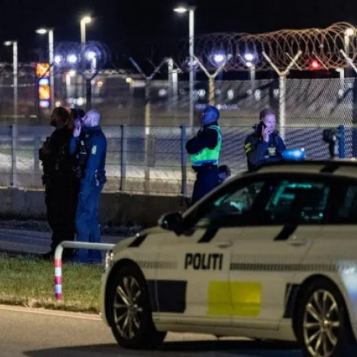 Traficul aerian de pe aeroportul din Copenhaga a fost suspendat din cauza dronelor