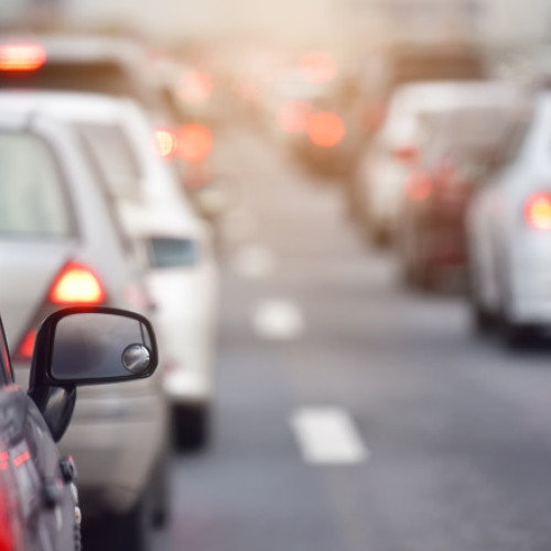 Primăria vrea să restricționeze traficul mașinilor de marfă în orele de vârf