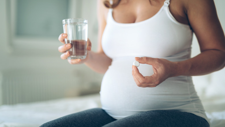 Medici dezmint legătura directă între paracetamol în sarcină și autism