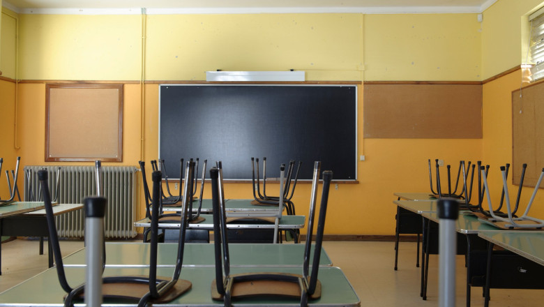 Profesorii refuză orele suplimentare din cauza reducerii tarifelor de plată cu ora