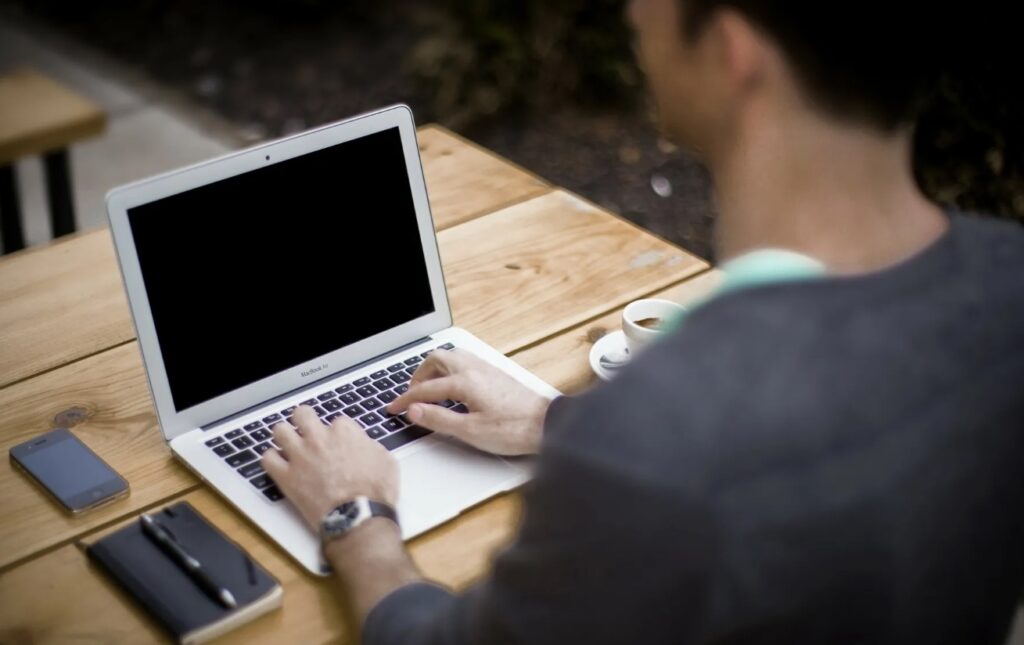 Ogre AI din Iași atrage aproape 8 milioane lei pentru soluții energetice bazate pe inteligență artificială