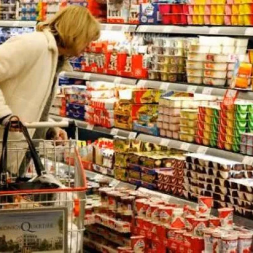 Plafonarea adaosului comercial la alimentele de bază va fi prelungită șase luni