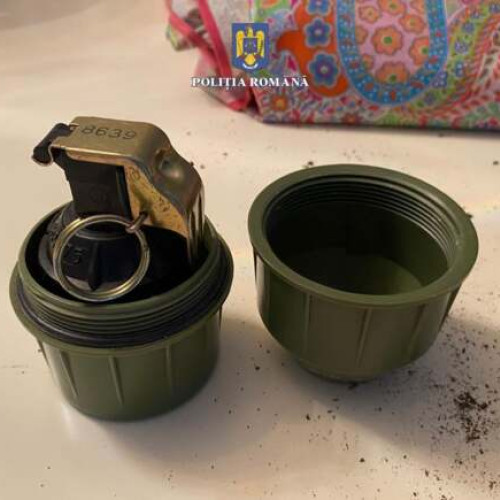 Percheziții în Timișoara pentru deținere ilegală de arme și materiale pirotehnice