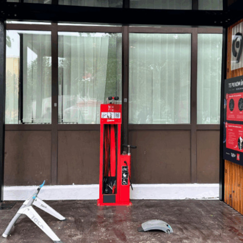 Două stații de reparații bicicleta, disponibile gratuit în campusul TUIASI din Iași