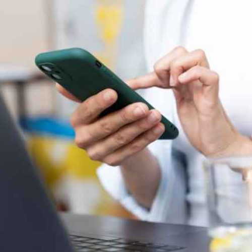 Un bărbat din Cutuș prins de poliție pentru furtul unui telefon în Brașov