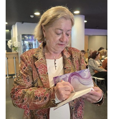 Ecaterina Marga lansează volumul de poezie „Mărețele, măruntele făpturi” la Constanța