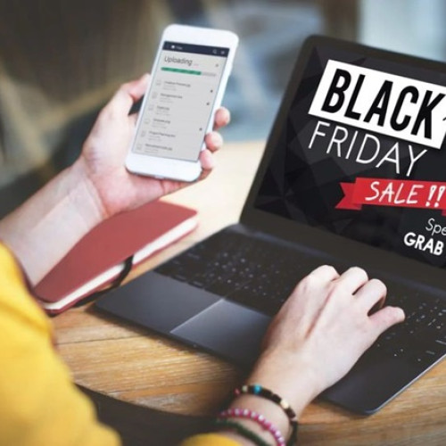 Black Friday 2025 începe pe 7 noiembrie cu reduceri în magazine online și fizice