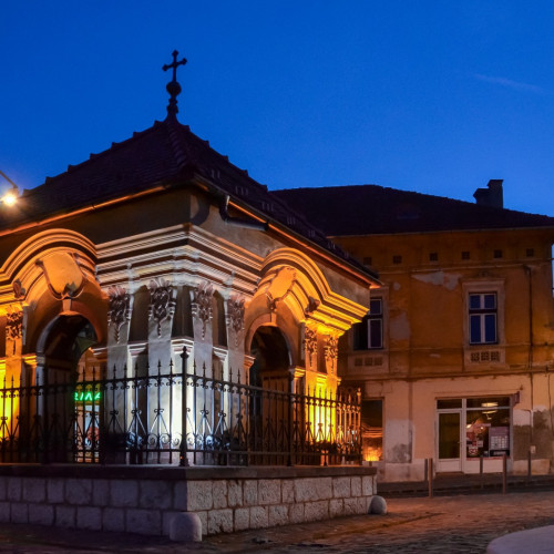 Consiliul Local Brașov aprobă restaurarea a zece troițe istorice din Schei