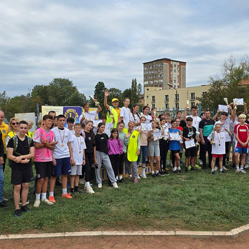 Crosul Inimă de Leu: provocare sportivă pe pista de atletism Francisc Vaștag
