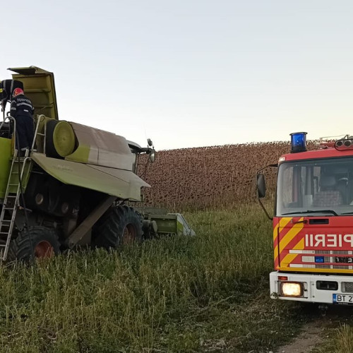 Incendiu la o combină agricolă în localitatea Hlipiceni, intervenție rapidă a pompierilor