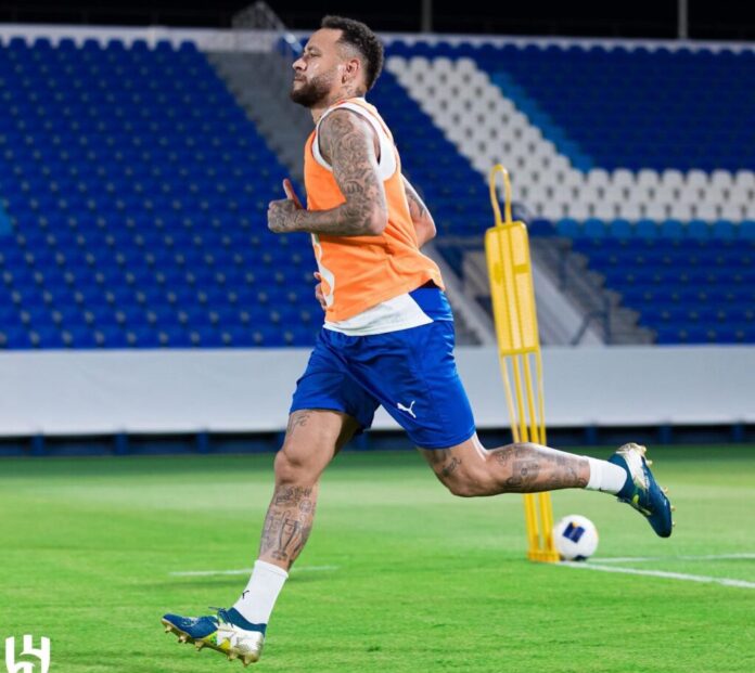 Neymar nu se va întoarce la Santos FC înainte de noiembrie din cauza accidentării