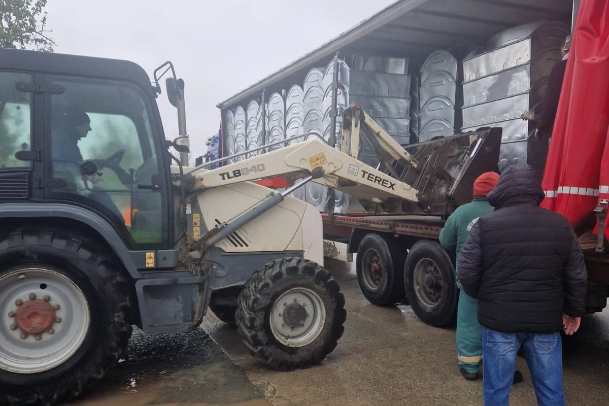 O sută de containere noi pentru colectarea deșeurilor, instalate în zonele rezidențiale din Fetești