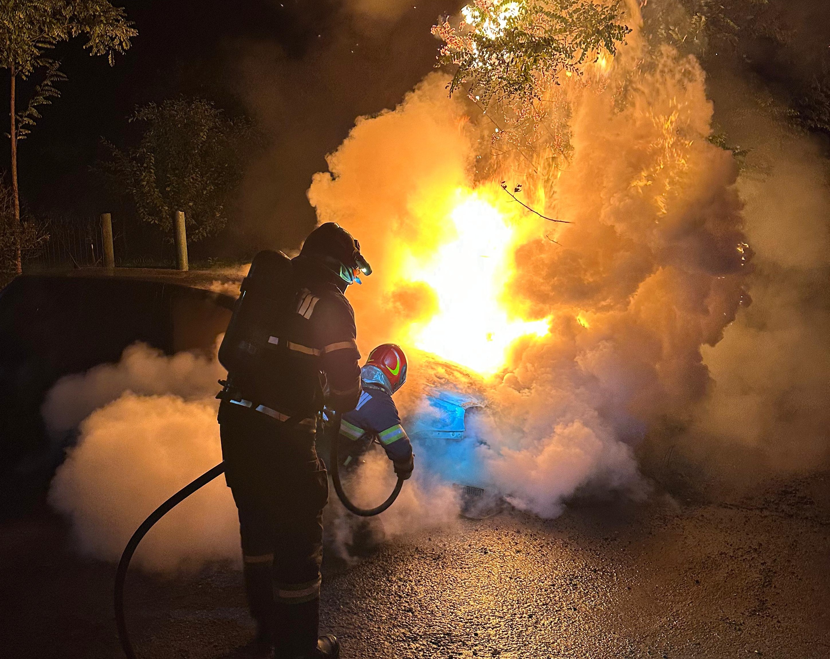 Un autoturism a luat foc în localitatea Leorda fără victime
