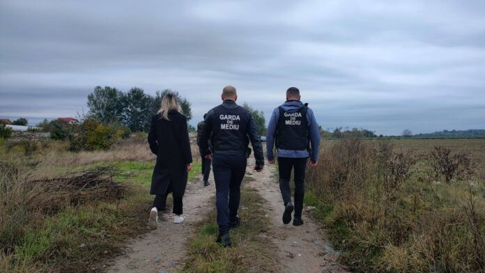 Acțiune amplă la Sintești pentru combaterea arderilor ilegale de deșeuri