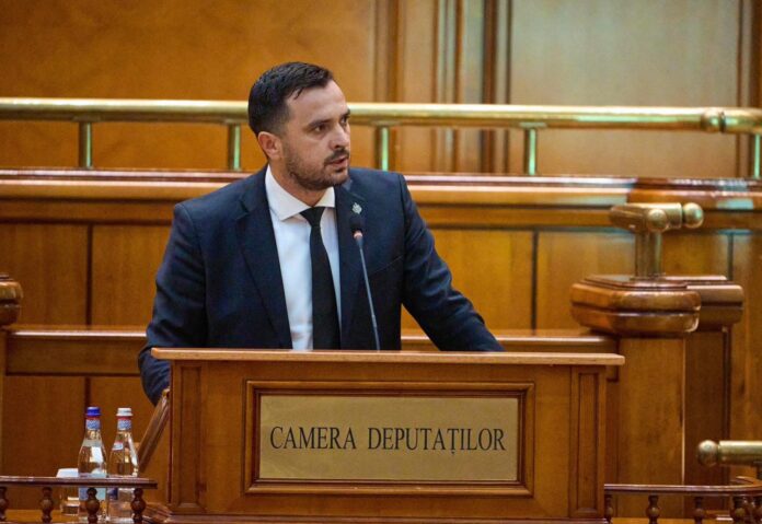 Mihai Enache critică PSD pentru discrepanțele între discursul intern și acțiunile din străinătate