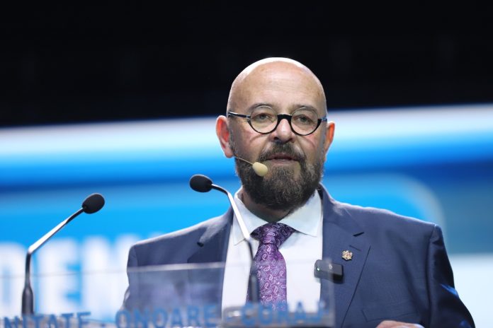 Fostul președinte ANPC, Piedone, trimis în judecată pentru divulgarea unui control la hotel din Sinaia