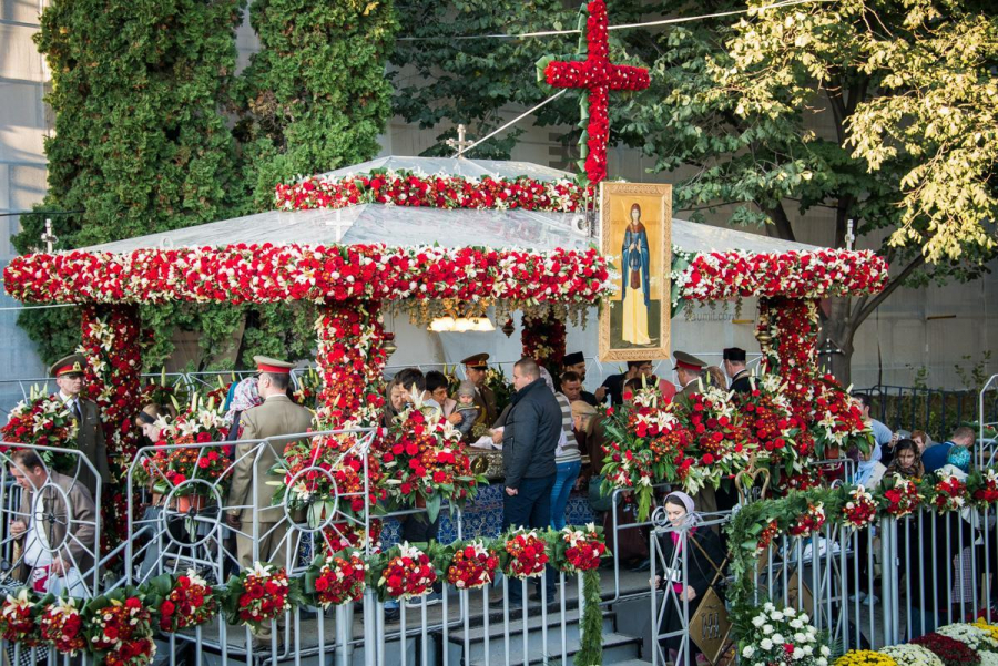 Peste 109.000 de pelerini au vizitat moaștele Sfintei Parascheva la Iași