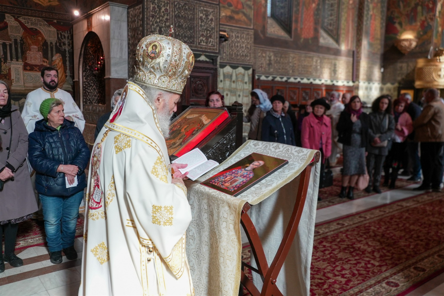 Arhiepiscopul Casian a săvârșit liturghia de duminică în Catedrala din Galați