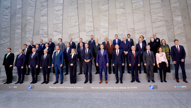 Miniştrii apărării din NATO discută sprijinul pentru Ucraina şi contramăsurile împotriva dronelor rusești
