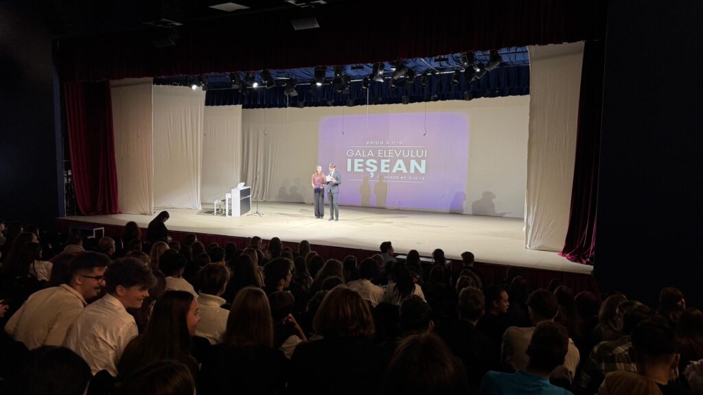 Gala elevului ieșean premiază implicarea și performanța tinerilor din școli