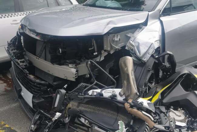 Două persoane rănite într-un accident cu coliziune în lanț în București