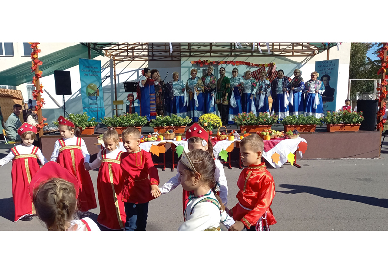 La Școala „A. S. Pușkin” din Brăila a avut loc sărbătoarea „Ceaiului de toamnă” a lipovenilor