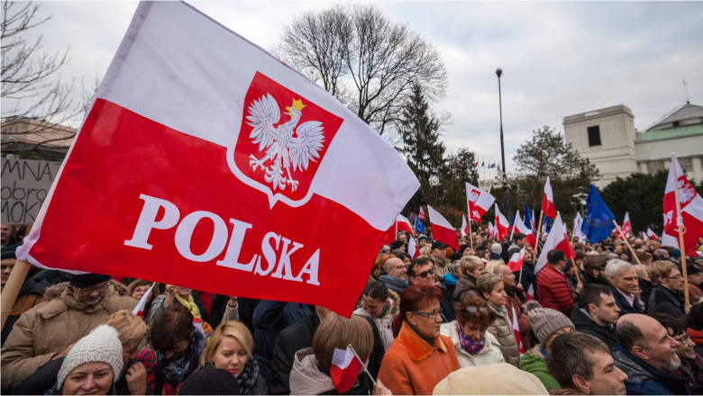 Polonia continuă să impresioneze prin creșteri economice susținute de consum intern și fonduri UE