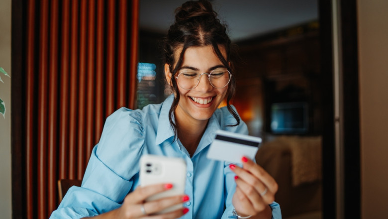 Românii adoptă tot mai mult plățile digitale în locul cash-ului