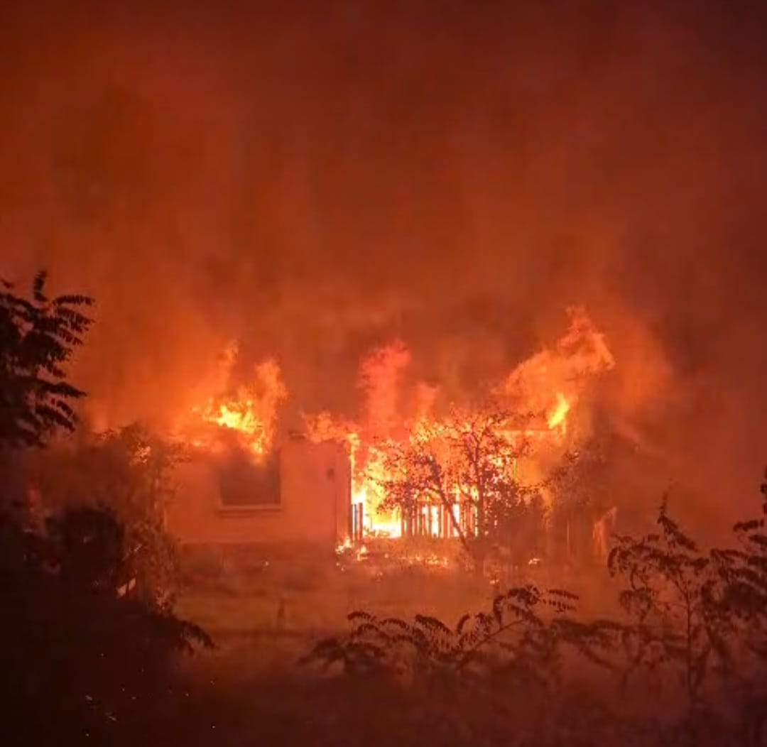 Bărbat găsit decedat după un incendiu într-o casă din Ștefănești, Botoșani