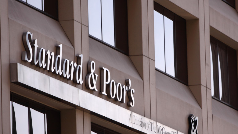 S&P confirmă ratingul de credit al României cu perspectivă negativă