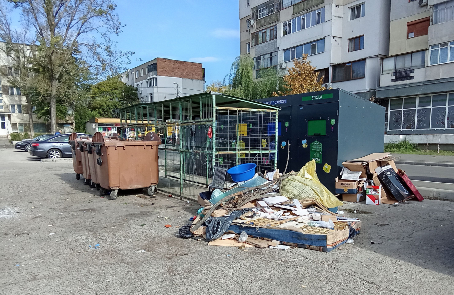 Gălățean cu handicap reclamă distanța mare până la insula ecologică digitală