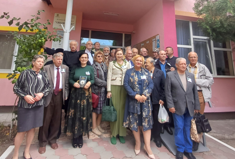 Festivalul Național de Poezie "Grigore Hagiu" a reunit scriitori la Târgu Bujor