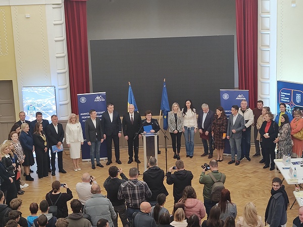 Bursa locurilor de muncă pentru absolvenți a reunit 23 de angajatori în Satu Mare