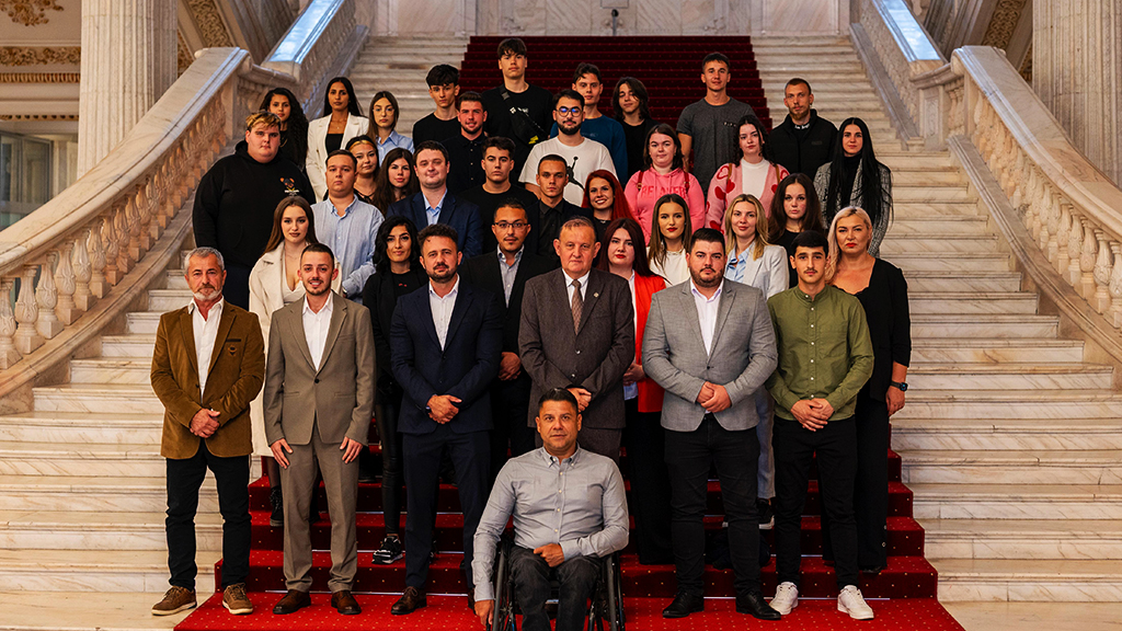 Tinerii social-democrați din Oțelu Roșu au vizitat Senatul României