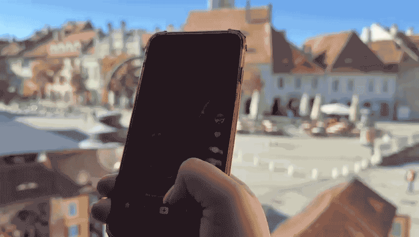 Românii expuși mai frecvent la dezinformare și influencerii de social media