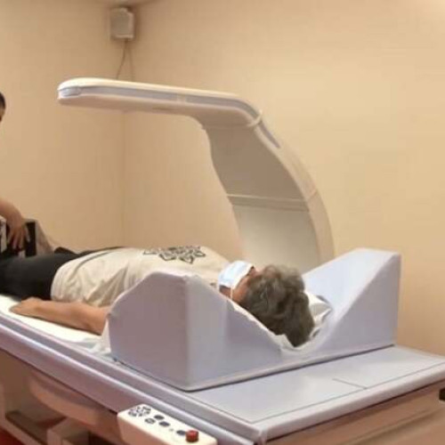 Osteoporoza afectează o treime dintre femeile peste 50 de ani, avertizează medicii