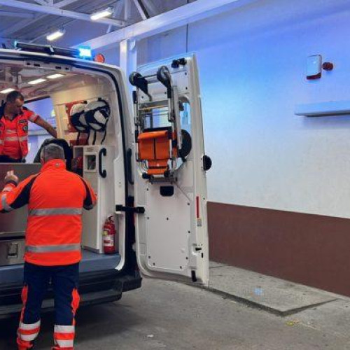 Bărbat rănit grav cu drujba la Dorohoi, transferat la spital după un accident