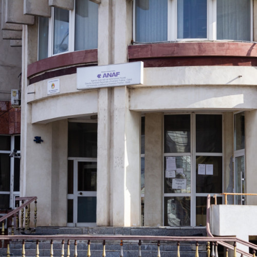 Angajații AJFP Galați obligați să doneze bani pentru plata femeilor de serviciu