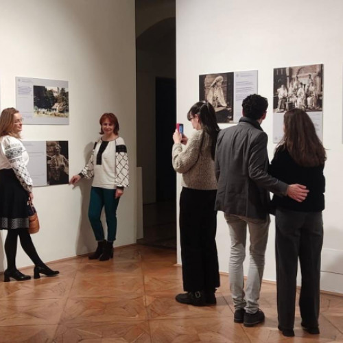 Expoziție la Viena dedicată Reginei Maria și artei populare românești