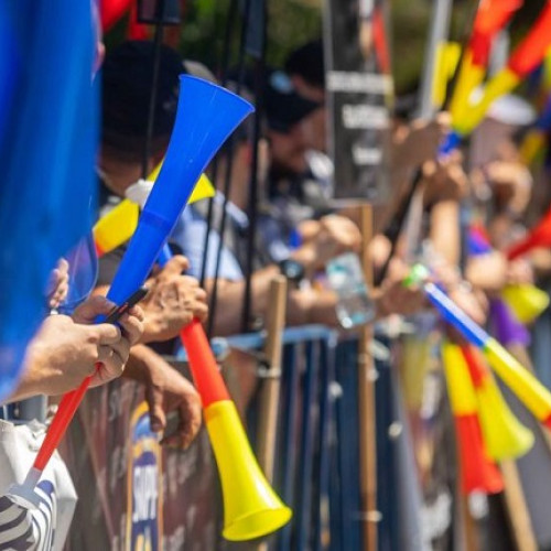 Discuții între sindicate, patronate și ministrul Manole despre salariul minim